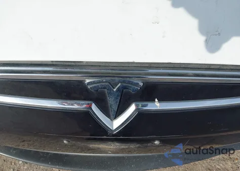 2015 Tesla Model S 60/70/85 z USA, uszkodzony, nr VIN 5YJSA1E18FF102704